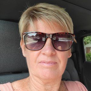 Meet your Posher, Nina